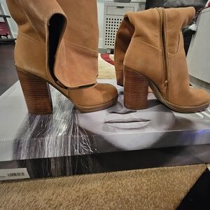 JLO Knee high boots, size 10